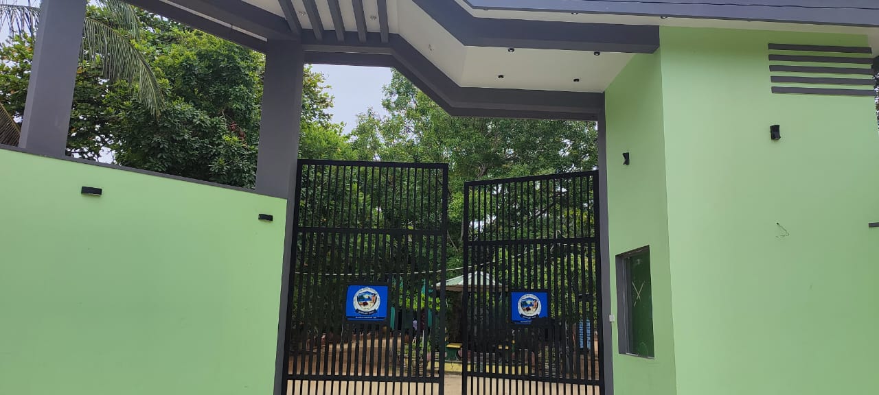 பாடசாலையின் பிரதான வாயில் திருத்தம்